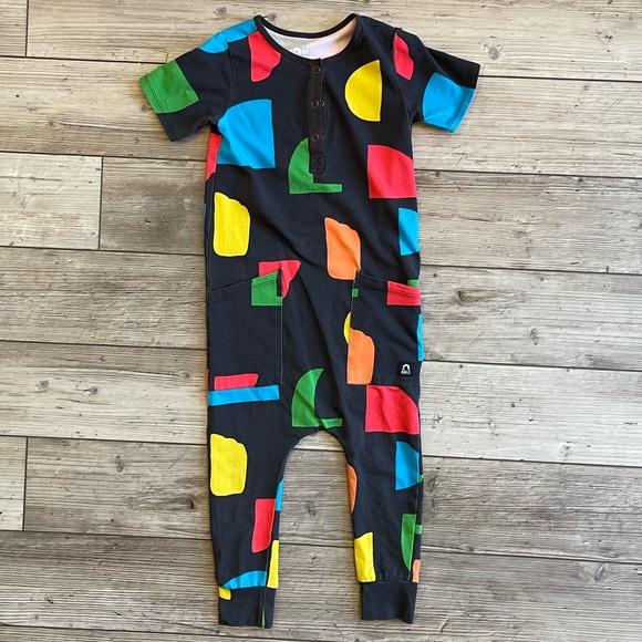 Rags to Raches Other - Rags | Short Sleeve Henley Hip Pocket Neon Shapes Romper | Size: 3/4